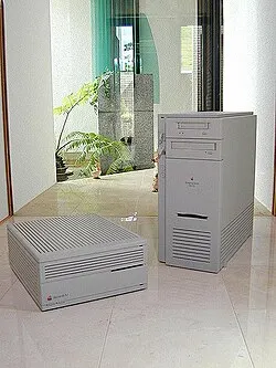 Workgroup Server 6150 — Family illustration: Workgroup Server 9150 (1994). This is not a photograph of the exact listed model. Resized and re-encoded; the credited image licence applies.
