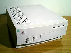 Macintosh IIvi — Family illustration: Macintosh IIvx (1992). This is not a photograph of the exact listed model. Resized and re-encoded; the credited image licence applies.