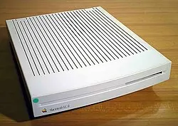 Macintosh LC II — Representative product/family photograph. Macintosh LC II Resized and re-encoded for this catalogue.